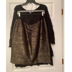 New set. Laced top and skirt. Size XL.